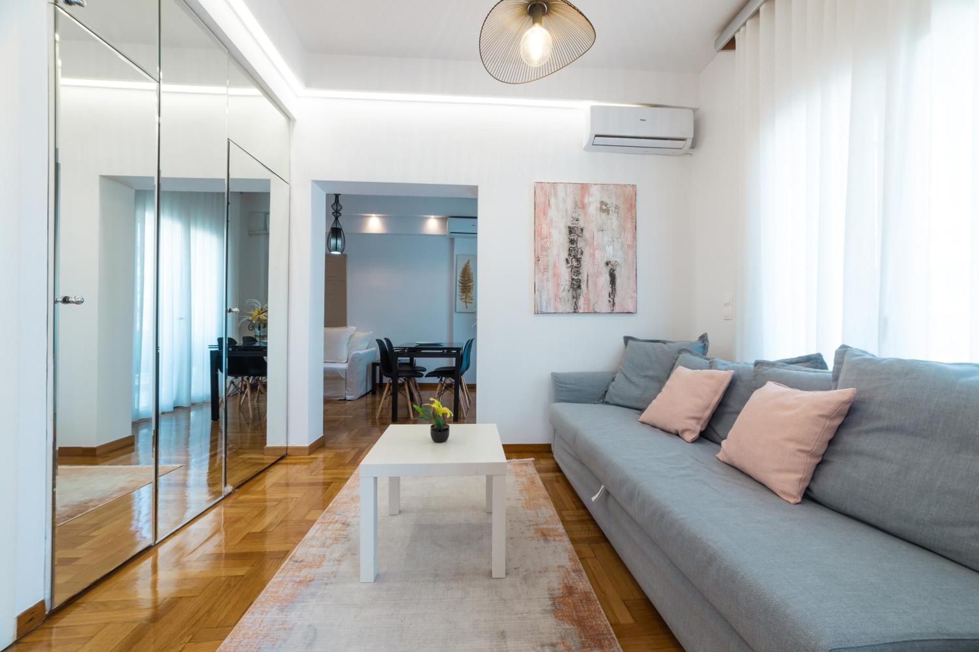 Apartment In Glyfada Center Atene Esterno foto